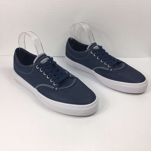 converse crimson skate shoes